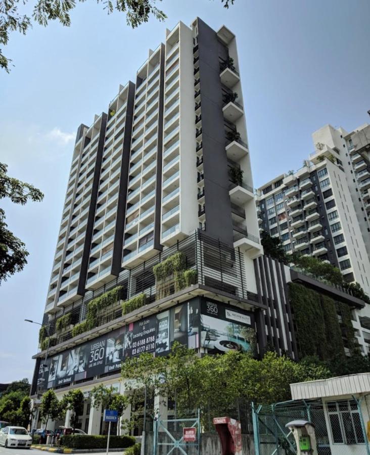 Urban 360 Studio Love Rara Suite Homestay Batu Caves Esterno foto