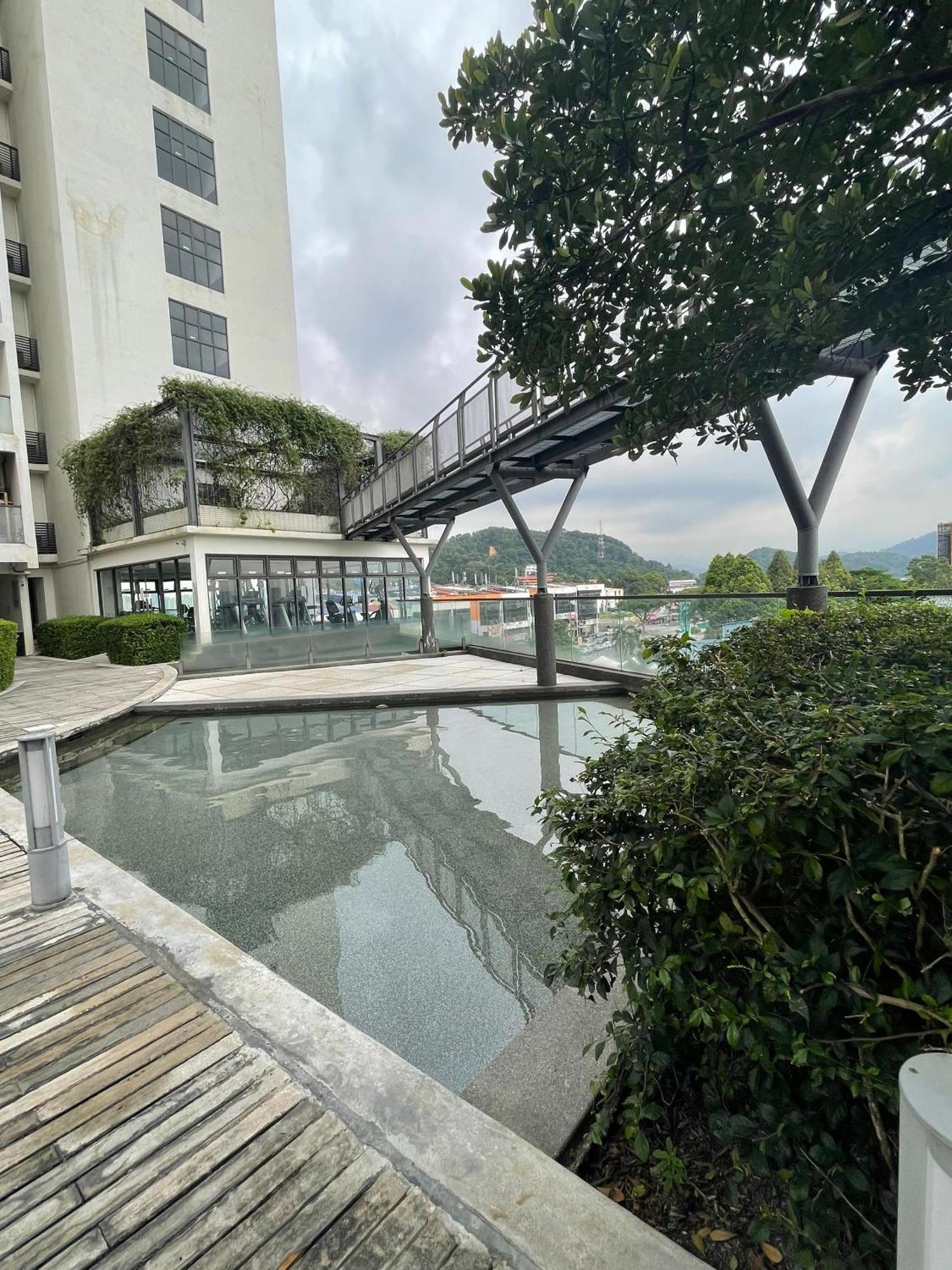 Urban 360 Studio Love Rara Suite Homestay Batu Caves Esterno foto